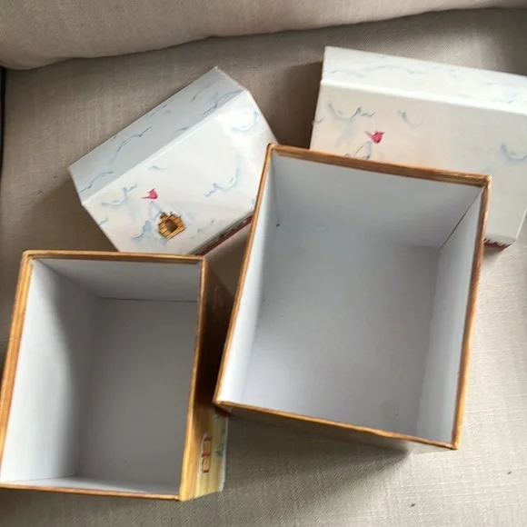 Set of Two House Shaped Nested Gift Boxes with Lids - Picture 5 of 5